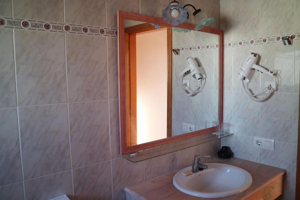 Spectacular Villa With Swimmingpool In Cala Blanca Cala Blanca  Bagian luar foto
